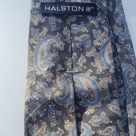Halston the 3rd Italian silk tie - Picture 3 of 5